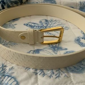 St. John belt size L